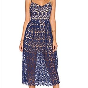 X LOVE INDIE BELLA CROCHET MIDI DRESS. Navy & Nude